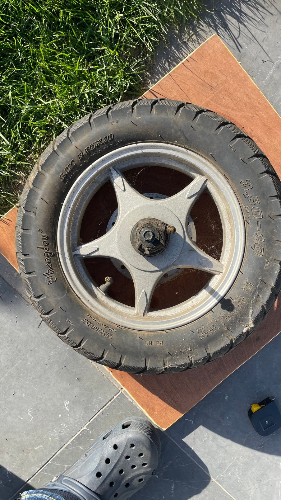 Scooter 50cc voorwiel velg met band, Fietsen en Brommers, Ophalen, Gebruikt