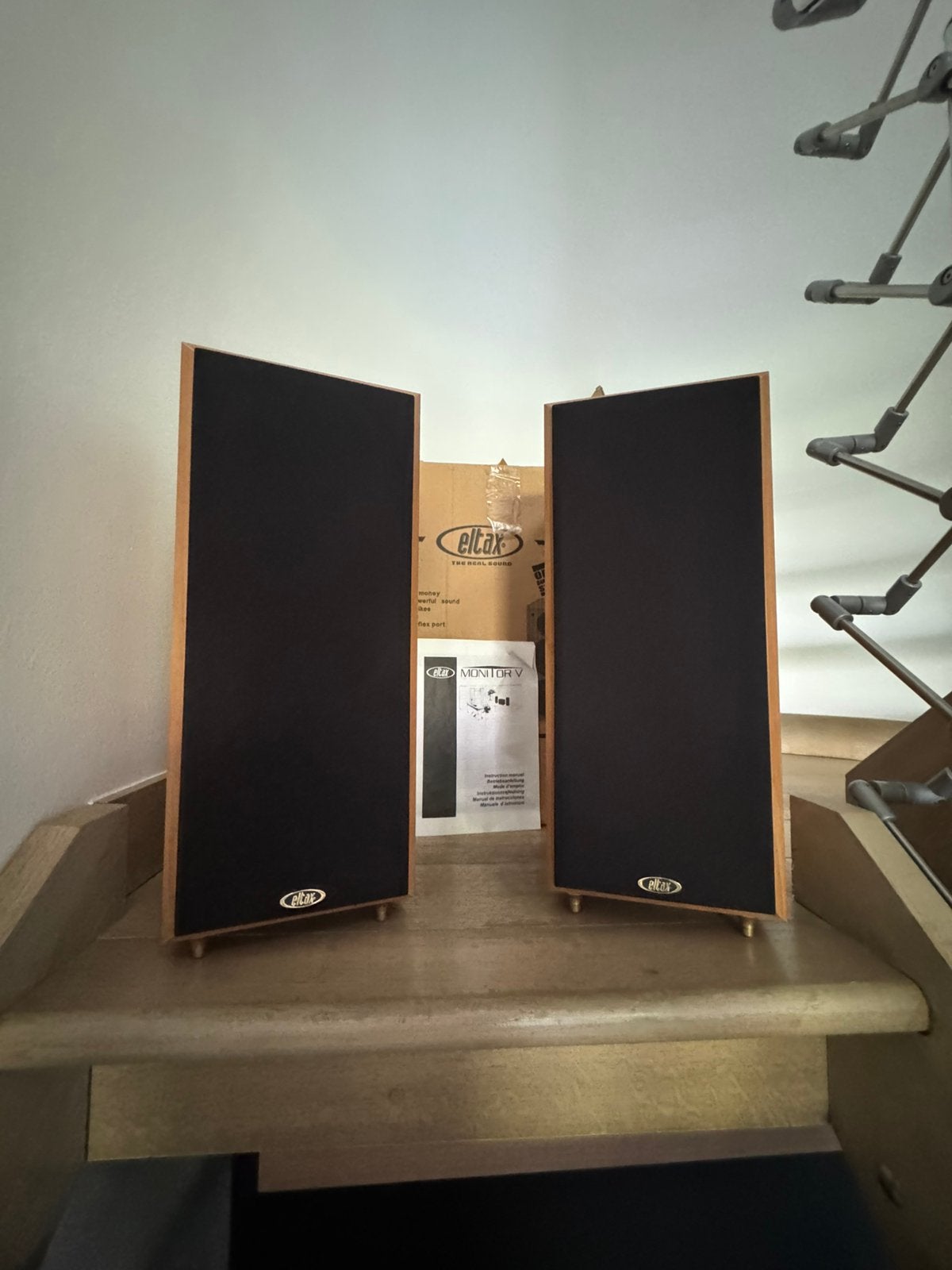 Eltax Monitor V – Paire d’enceintes colonnes Hi-Fi, TV, Hi-fi & Vidéo, Enceintes, Comme neuf, Enceinte colonne, 150 watts ou plus
