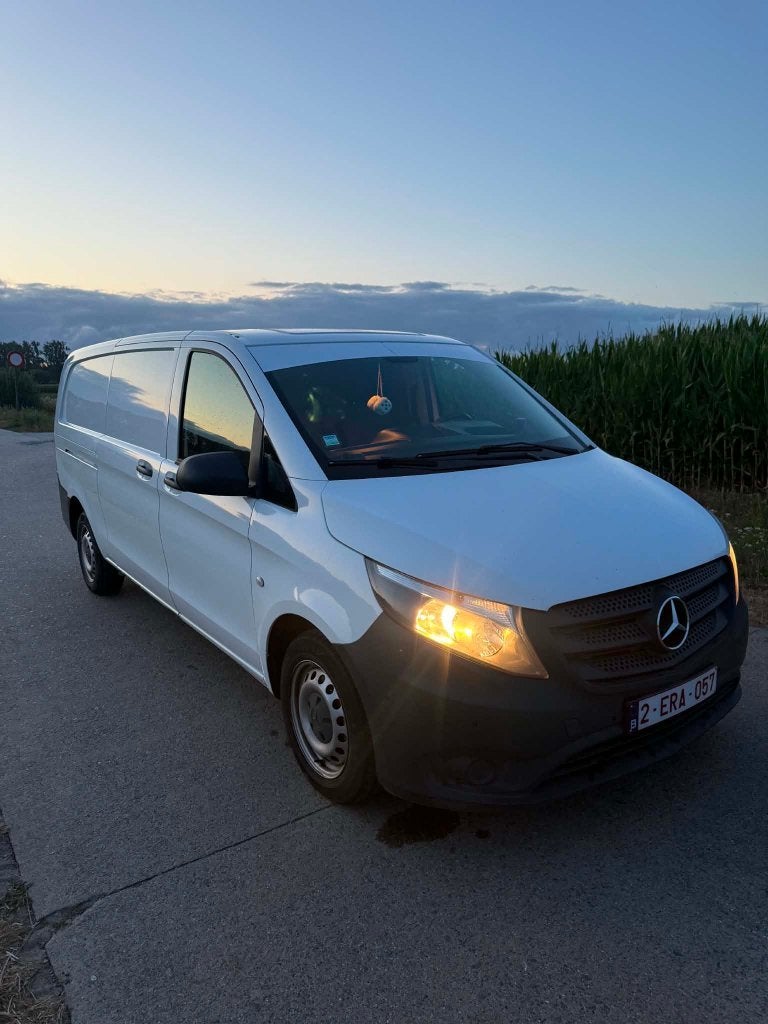 mercedes vito 111CDI te koop, Auto's, Achterwielaandrijving, Zwart, 4 cilinders, Wit