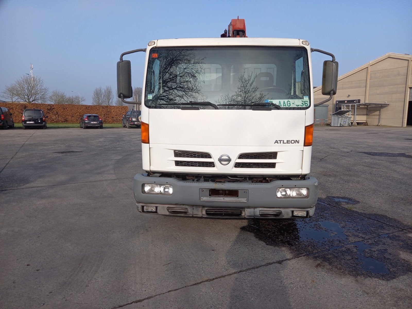 Nissan atlion met kraan 138000km, Auto's, Vrachtwagens, Diesel, Particulier, Radio, Te koop