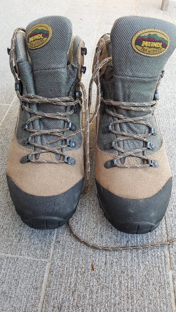 Bergschoenen - trekschoenen (heren), Sport en Fitness, Bergsport en Wandelen, Ophalen, Zo goed als nieuw, Schoenen