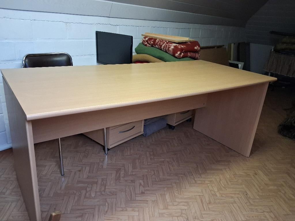 bureau met kastje, Ophalen, Gebruikt, Hout, 180 cm