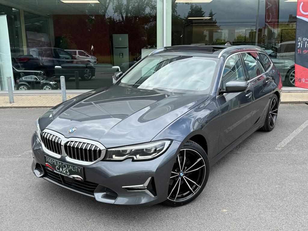 BMW 320 PANODAK / CARPLAY / TREKHAAK / CAMERA / ZETELVERWARM, Auto's, BMW, Automaat, Gebruikt, 1645 kg, Bedrijf