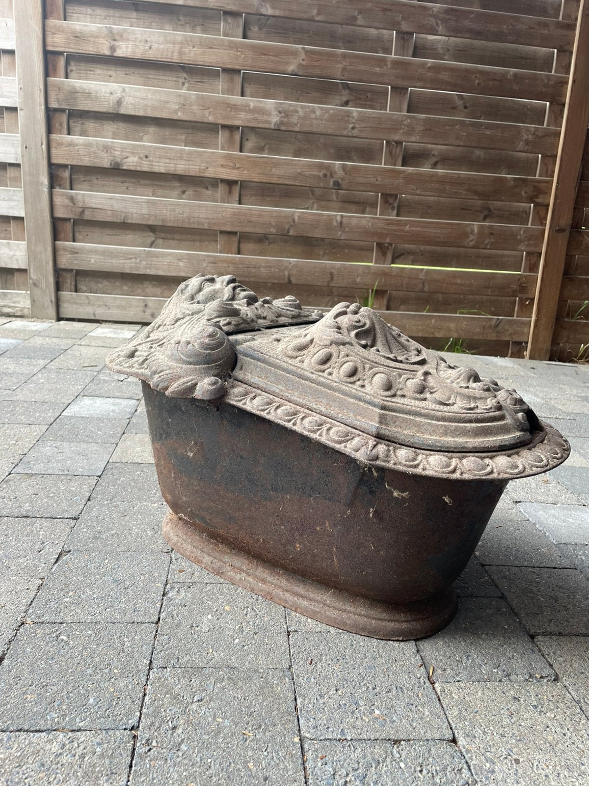 Antieke gietijzeren kolenbak, Tuin en Terras, Ophalen, Overige materialen, Gebruikt, Minder dan 60 cm