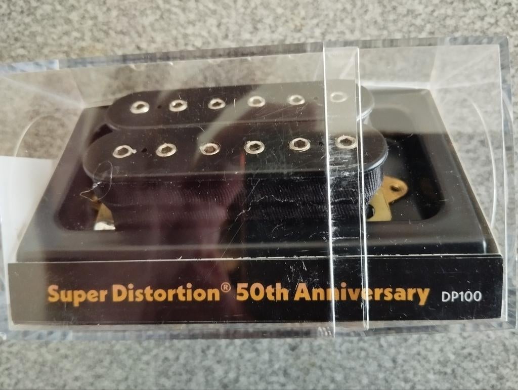 Super Distortion de Marzio, Enlèvement ou Envoi