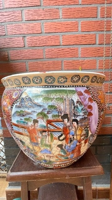 Chinese vaas/bloempot, Enlèvement