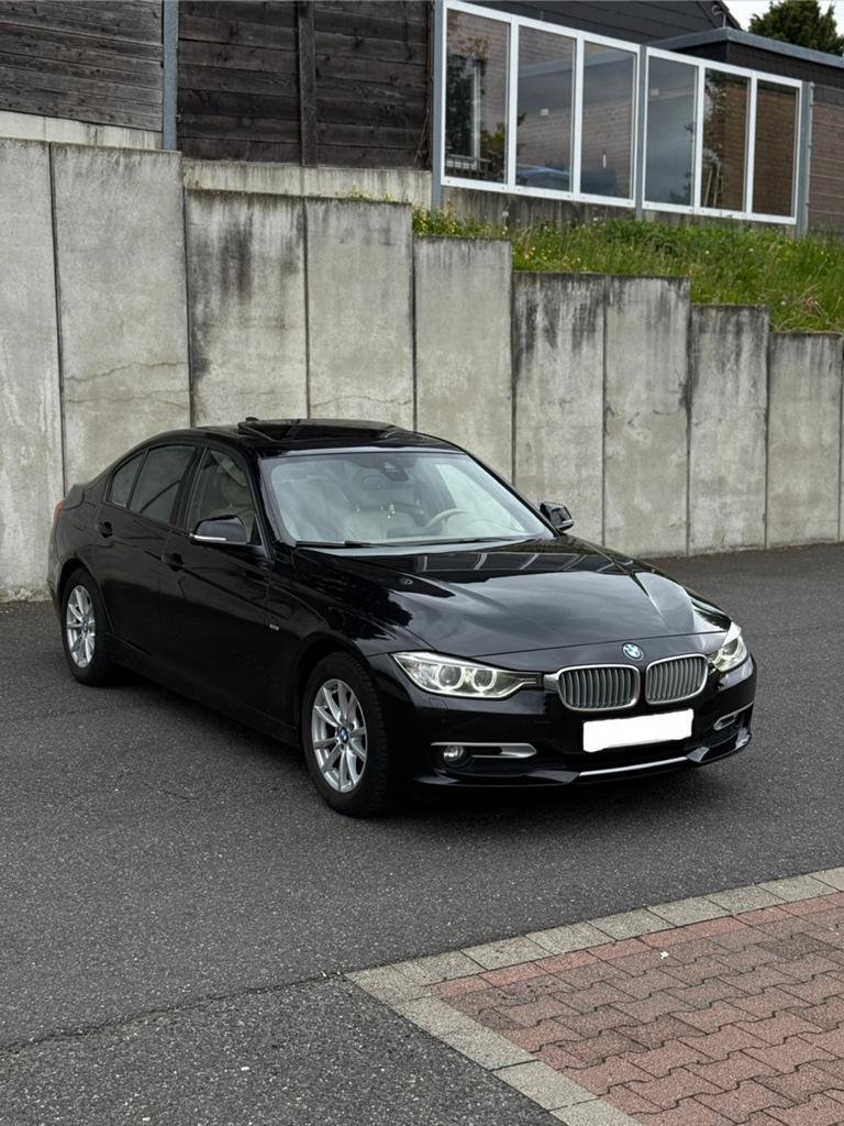 BMW F30 320d AUTOMAAT - PANO - HEAD UP - HARMAN - MEMORY, Auto's, BMW, Automaat, Euro 5, Zwart, 5 deurs