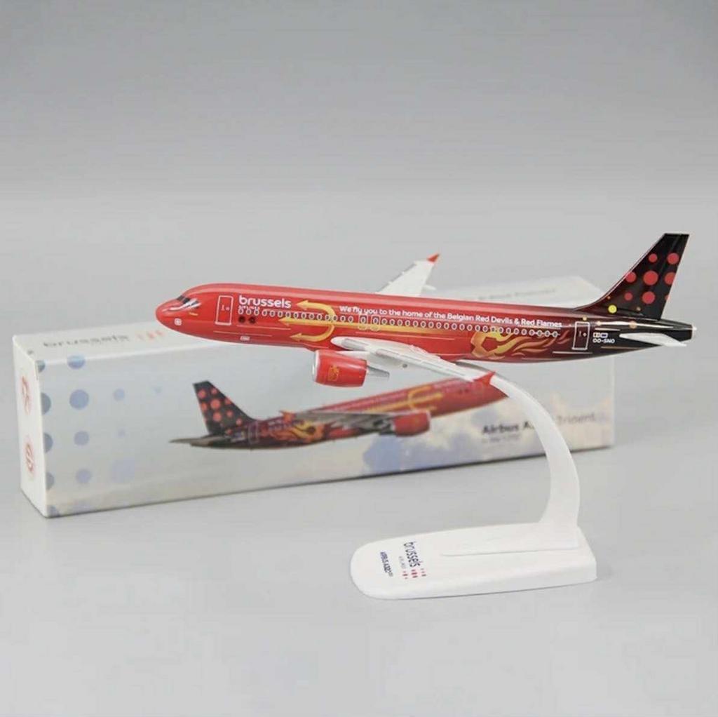 Brussels Airlines A320 “Red Devils/Red Flames” 1/200, Verzamelen, Ophalen of Verzenden, Zo goed als nieuw, Schaalmodel