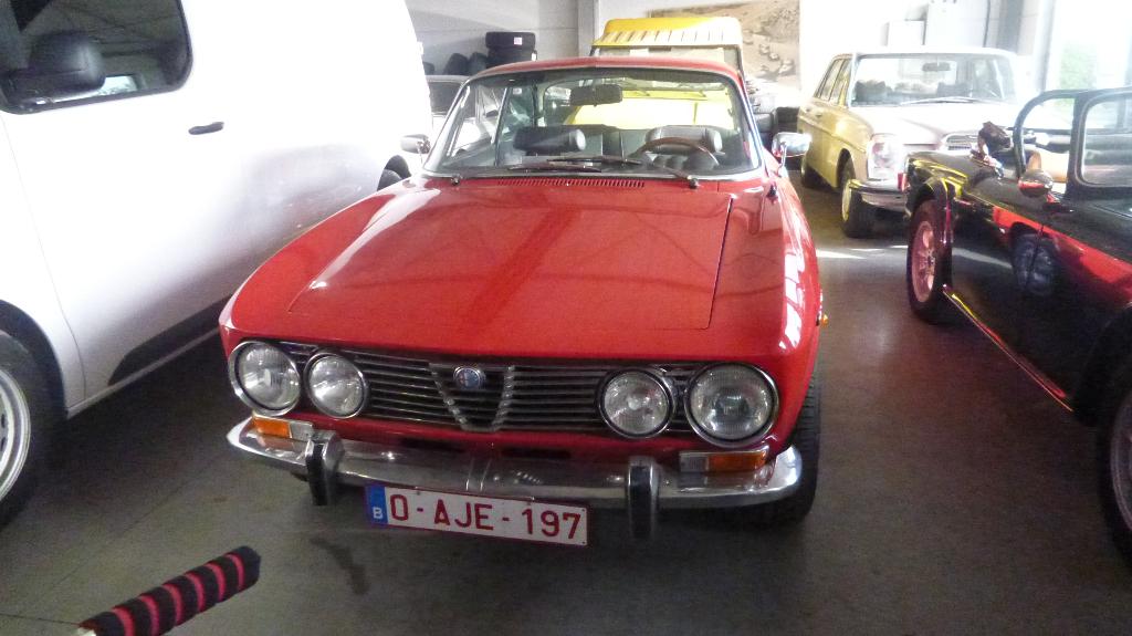 Alfa Bertone 2.0 Giulia Bertone coupé gerestaureerd, Auto's, Alfa Romeo, 4 zetels, Achterwielaandrijving, Zwart, 4 cilinders