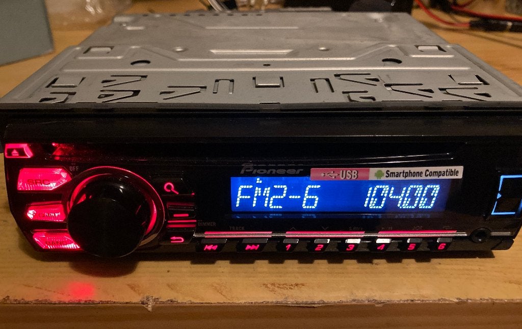 Autoradio Pioneer DEH-1700UB avec lecteur CD/USB/AUX, Enlèvement ou Envoi, Utilisé