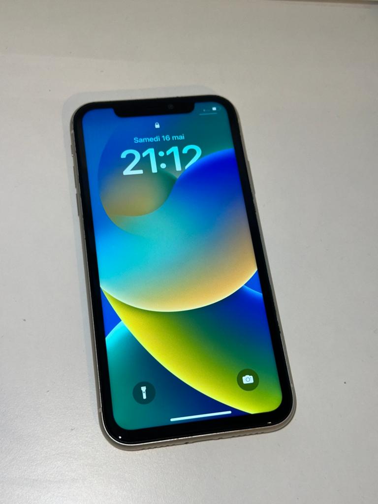 iPhone 11 64 Go Blanc – Très bon état ( sim ok ), IPhone 11, Enlèvement, Utilisé, 64 GB