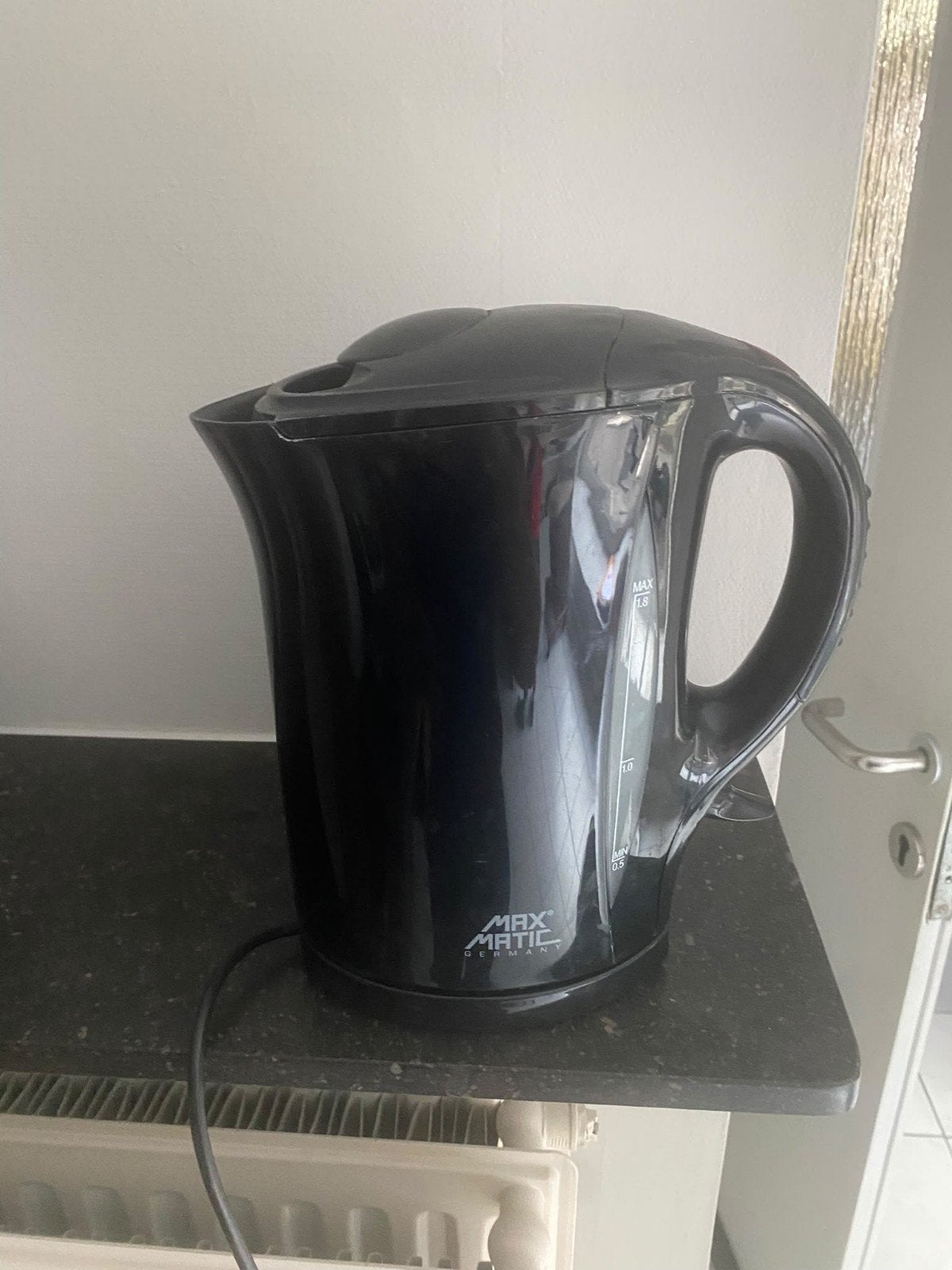 waterkoker, 1 tot 2 liter, Ophalen, Gebruikt