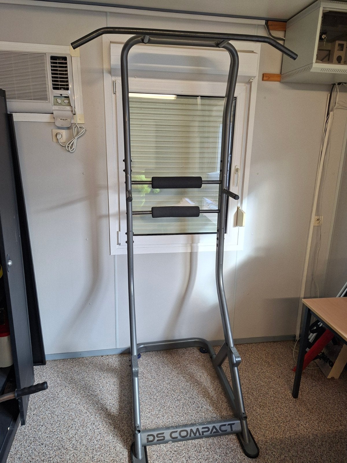 Power tower / pull up station, Ophalen