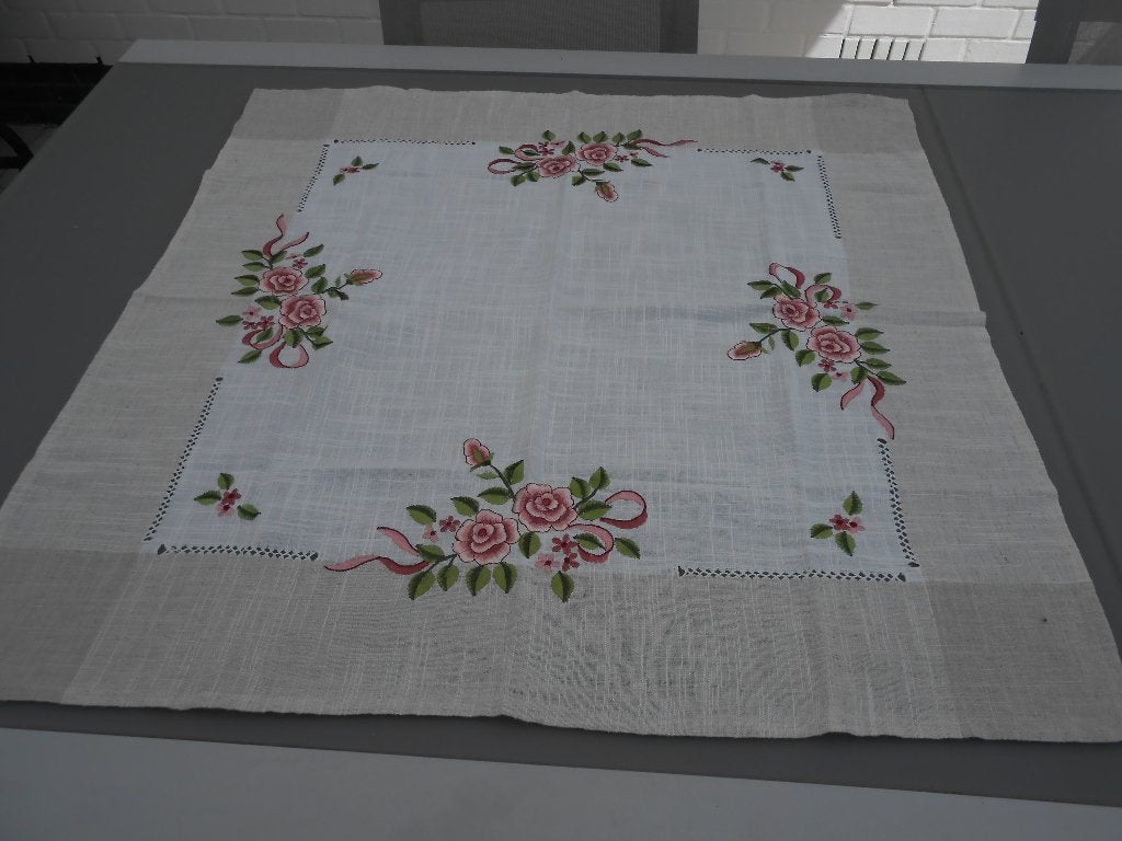vintage ecru geborduurd tafelkleed, Tafelkleed, Ophalen of Verzenden, Geborduurd