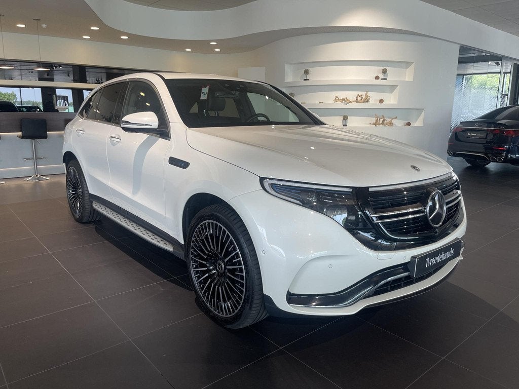 Mercedes-Benz EQC 400 4MATIC AMG LINE + LEDER EXCLUSIVE + CA, Automaat, 80 kWh, 40 min, 408 pk