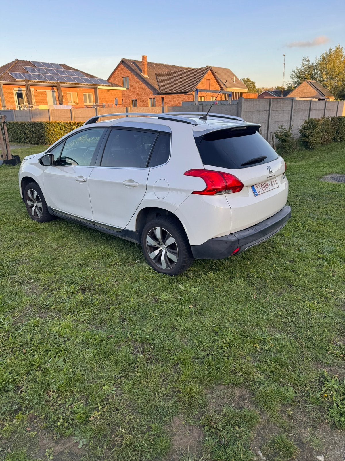 Peugeot 2008 1.6 e-Hdi bwj 2014, Autos, Euro 5, Achat, Boîte manuelle, 5 portes