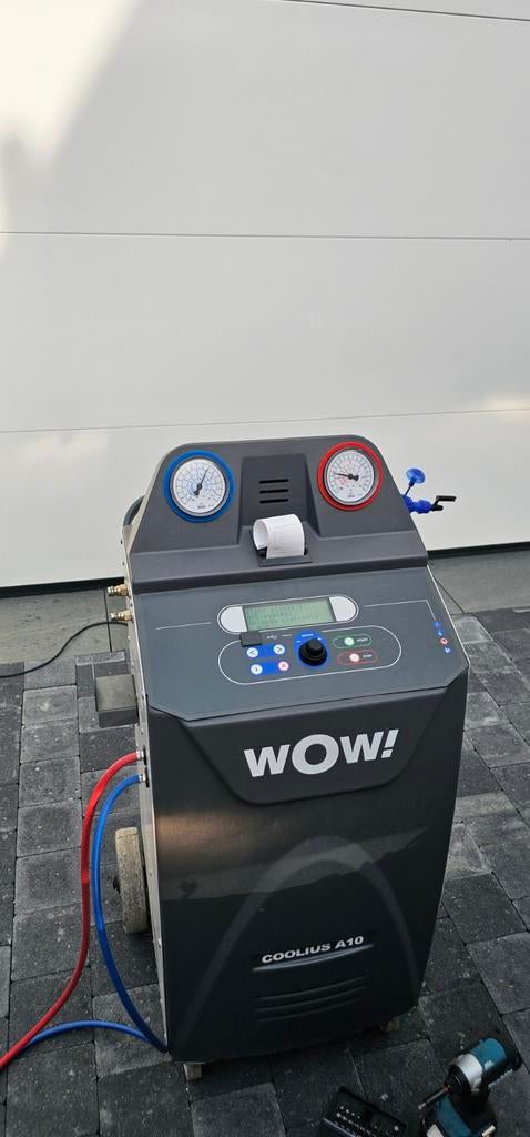 AC airco bijvullen. A/C opladen Airconditioning R134A, Ophalen