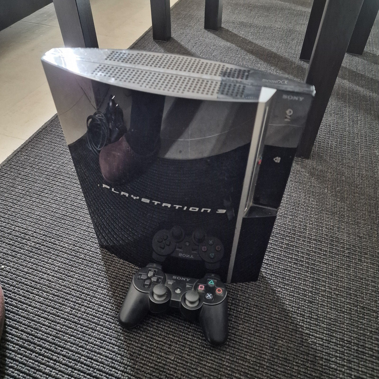 ps3 fat + 2games, Avec 1 manette, Phat, Enlèvement, Utilisé