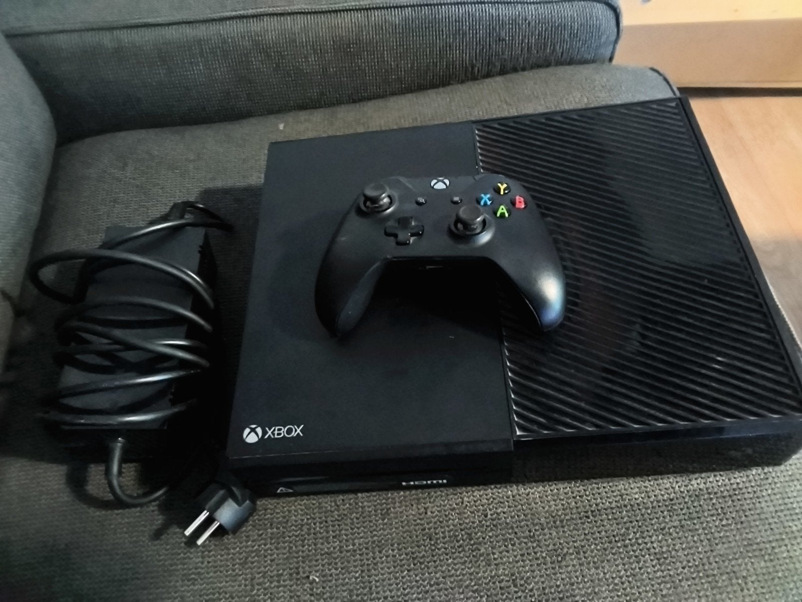 Xbox One 500gb controller en voeding, Games en Spelcomputers, 500 GB, Verzenden, Xbox One, Zo goed als nieuw