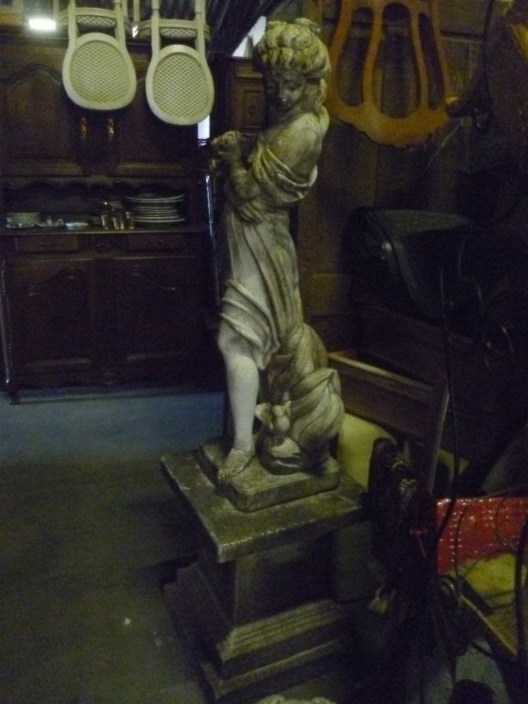 GROOT STENEN TUINBEELD OP SOKKEL  ONGEVEER 180 CM HOOGTE, Enlèvement