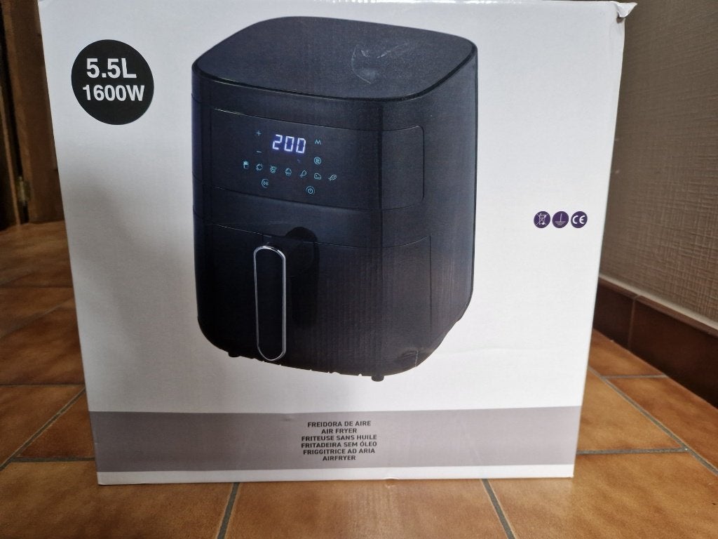 Nieuwe airfryer, nooit gebruikt en zit nog in de doos., Elektronische apparatuur, Airfryers, Ophalen, Nieuw, Airfryer