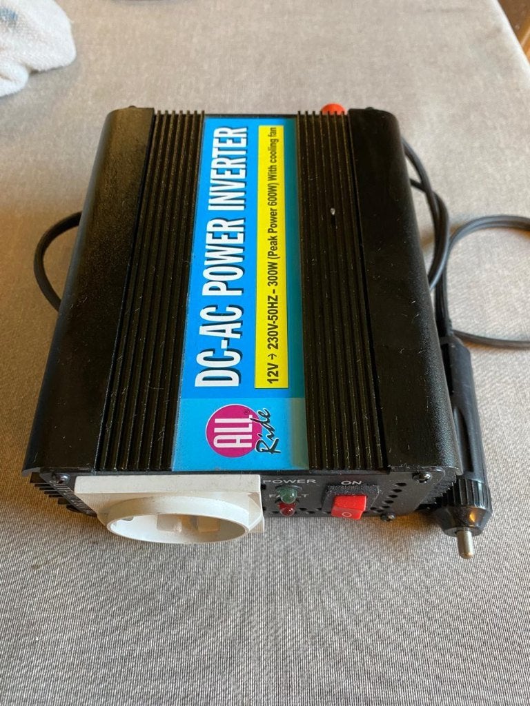 Onduleur DC-AC (12 V à 230 V), Enlèvement ou Envoi, Comme neuf