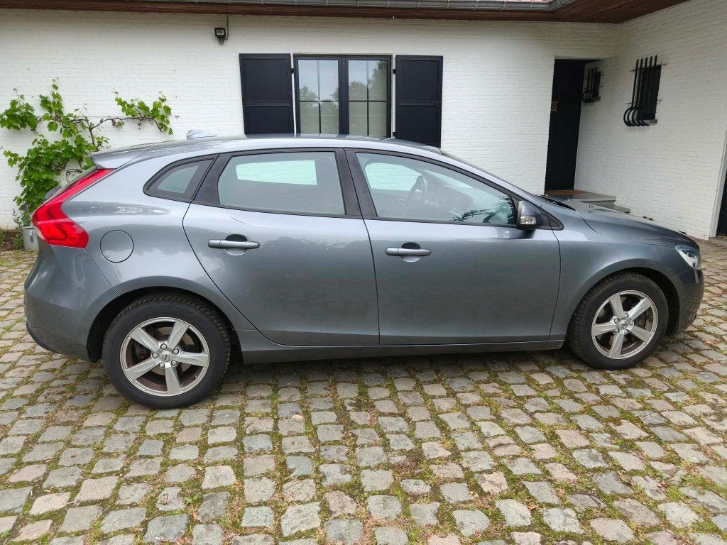 Volvo V40 D2 automaat, Stof, 4 cilinders, 1969 cc, 5 deurs
