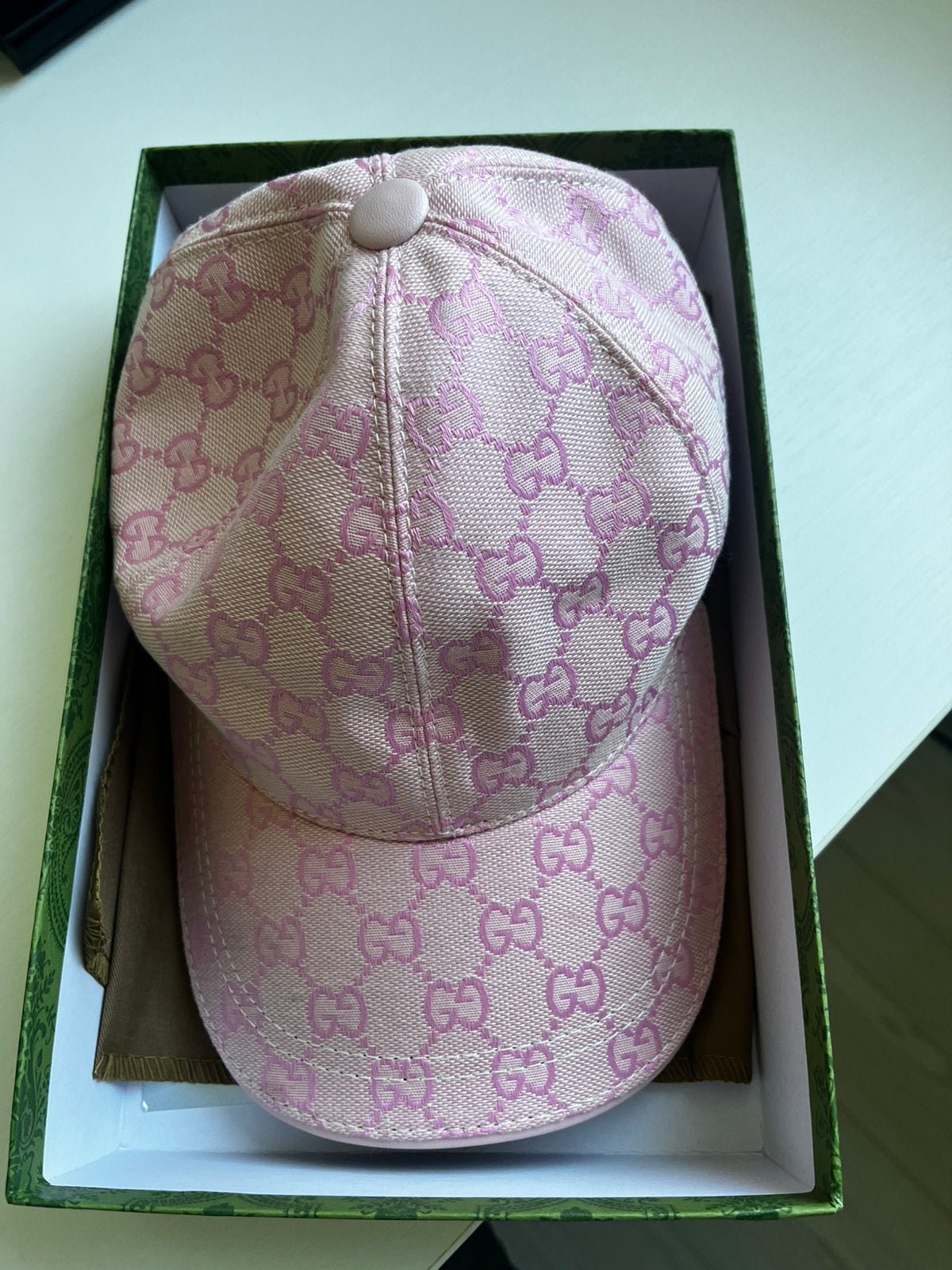 Gucci pet medium, Kleding | Dames, Hoeden en Petten, Ophalen of Verzenden, Nieuw, 56 of 57 cm (M, 7 of 7⅛ inch), Pet