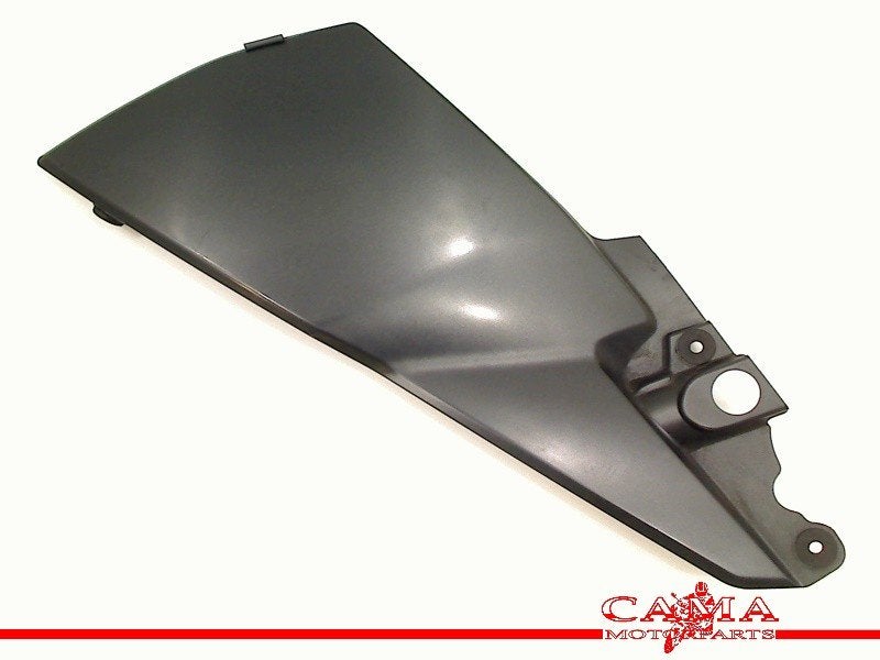 AFDEKKAP FRAME RECHTS Suzuki (47711-23J0), Dhr. S. di Majo, Gebruikt, Info@cama-motorparts.nl, P.J. Troelstraweg 8 8
3144 CX  MAASSLUIS, NL