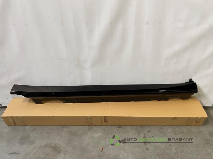 Jupe droite d'un BMW X1, -, 3 mois de garantie, Utilisé, -