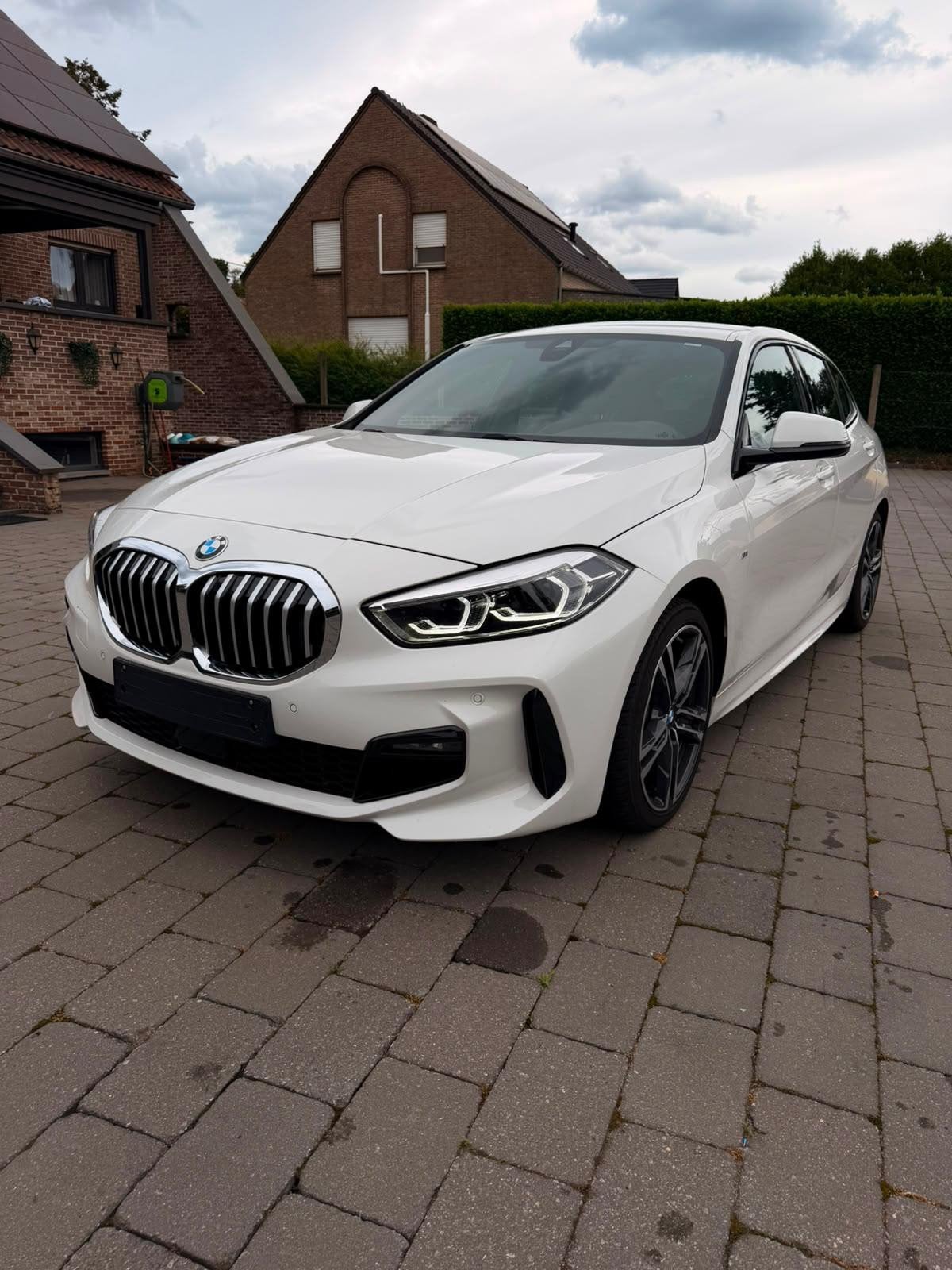 Bmw 118i M-Sport *État neuf*, Autos, BMW, Particulier, Série 1, ABS, Caméra de recul, Phares directionnels, Régulateur de distance