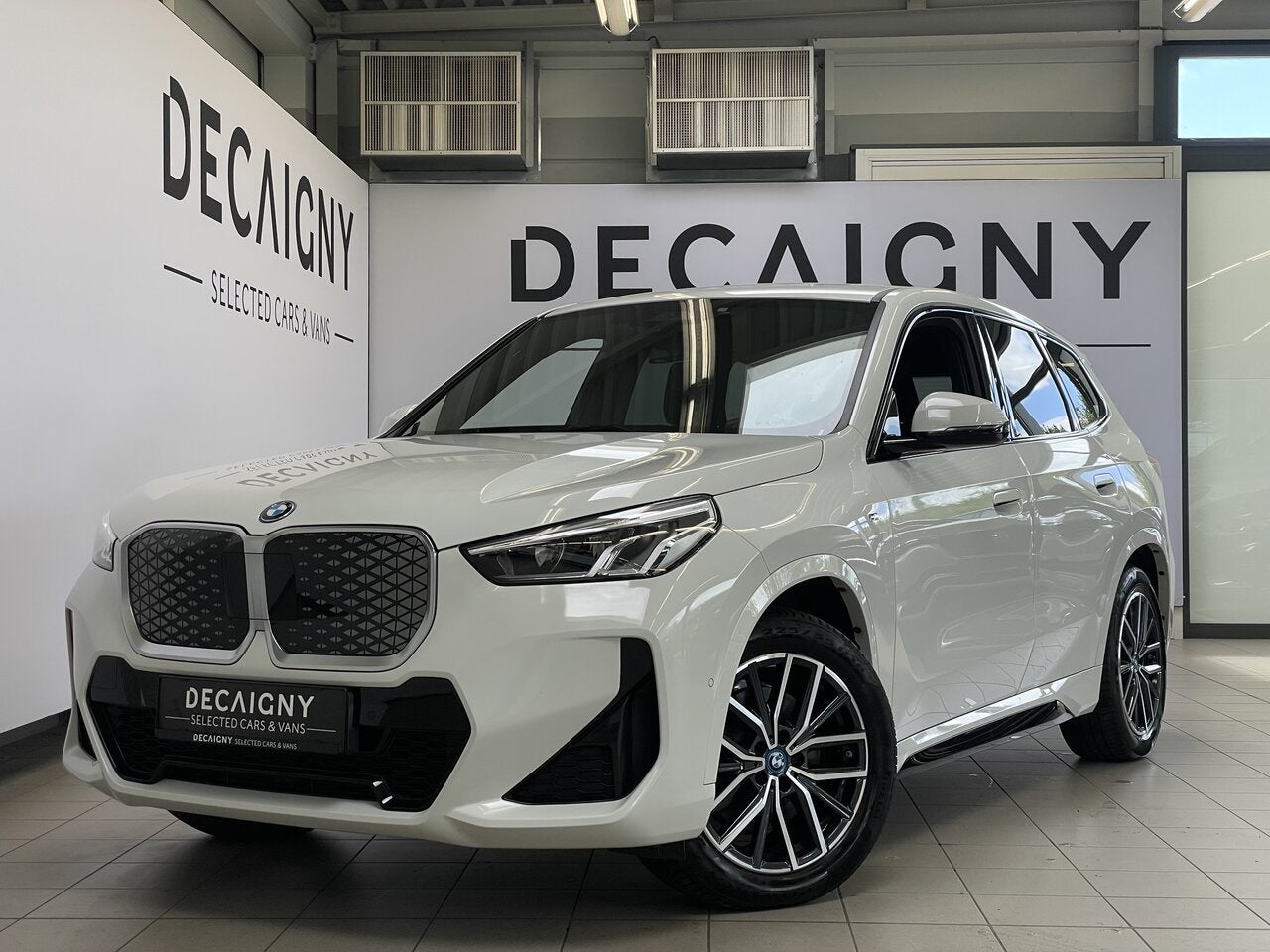 BMW iX1 xDrive30 M Sport *Camera*Navigatie*Carplay, Auto's, BMW, 0 kg, 0 kg, Wit, 5 zetels