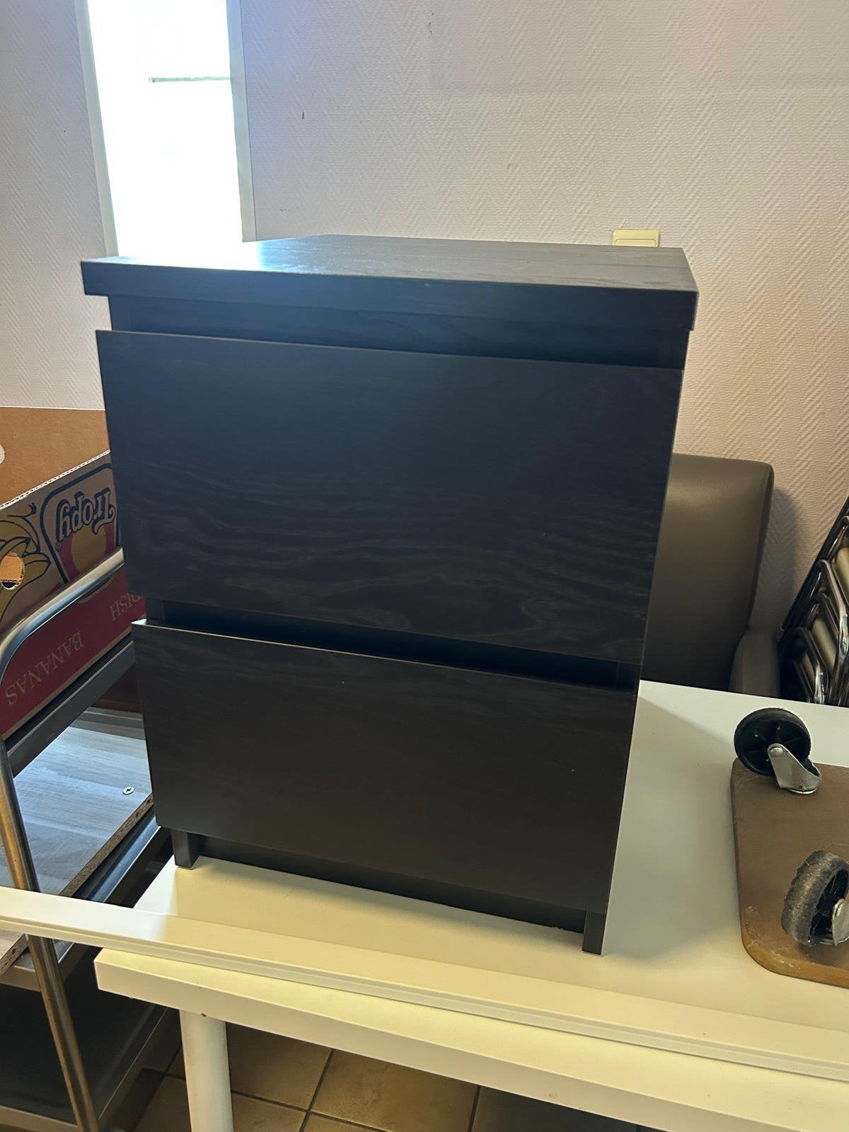 IKEA MALM Nachtkastje Zwart-Bruin met 2 Lades, Ophalen, Zo goed als nieuw