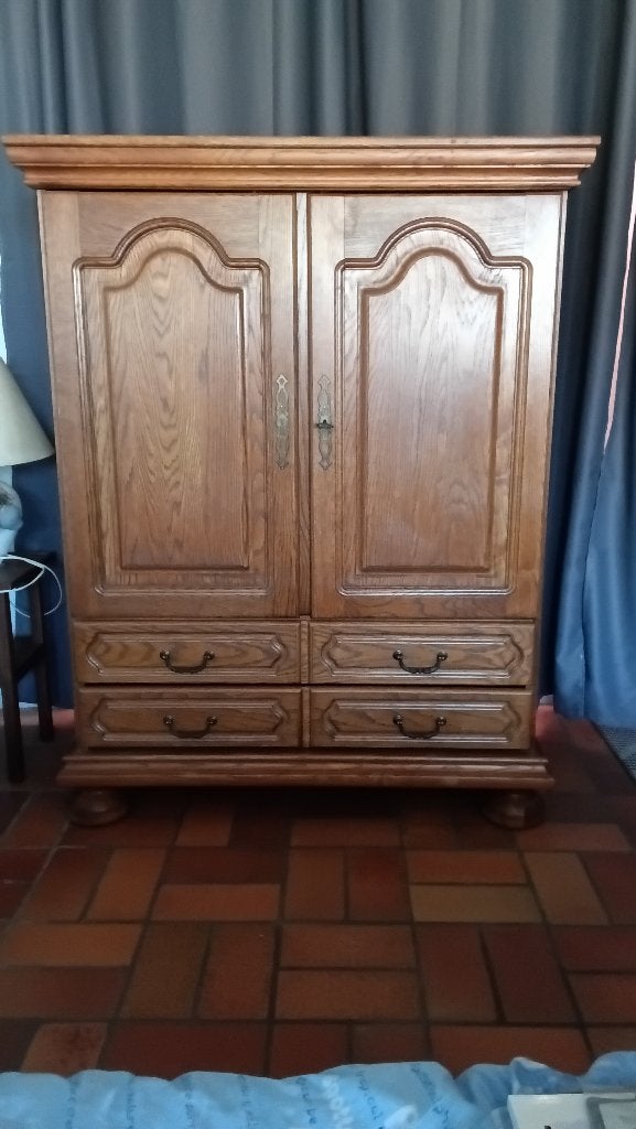 Armoire en bois, Ophalen, Gebruikt