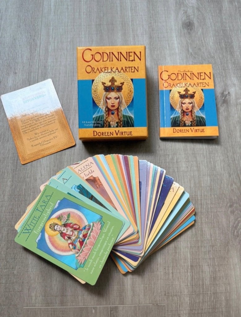 Godinnen orakelkaarten, Boeken, Esoterie en Spiritualiteit, Tarot of Kaarten leggen, Verzenden, Overige typen, Zo goed als nieuw