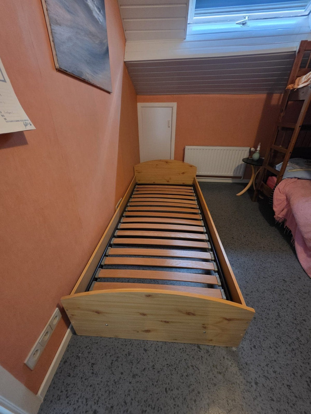 Lit 1 personne 90 cm sur 2 m à venir chercher sur Schaerbeek, Ophalen, 90 cm