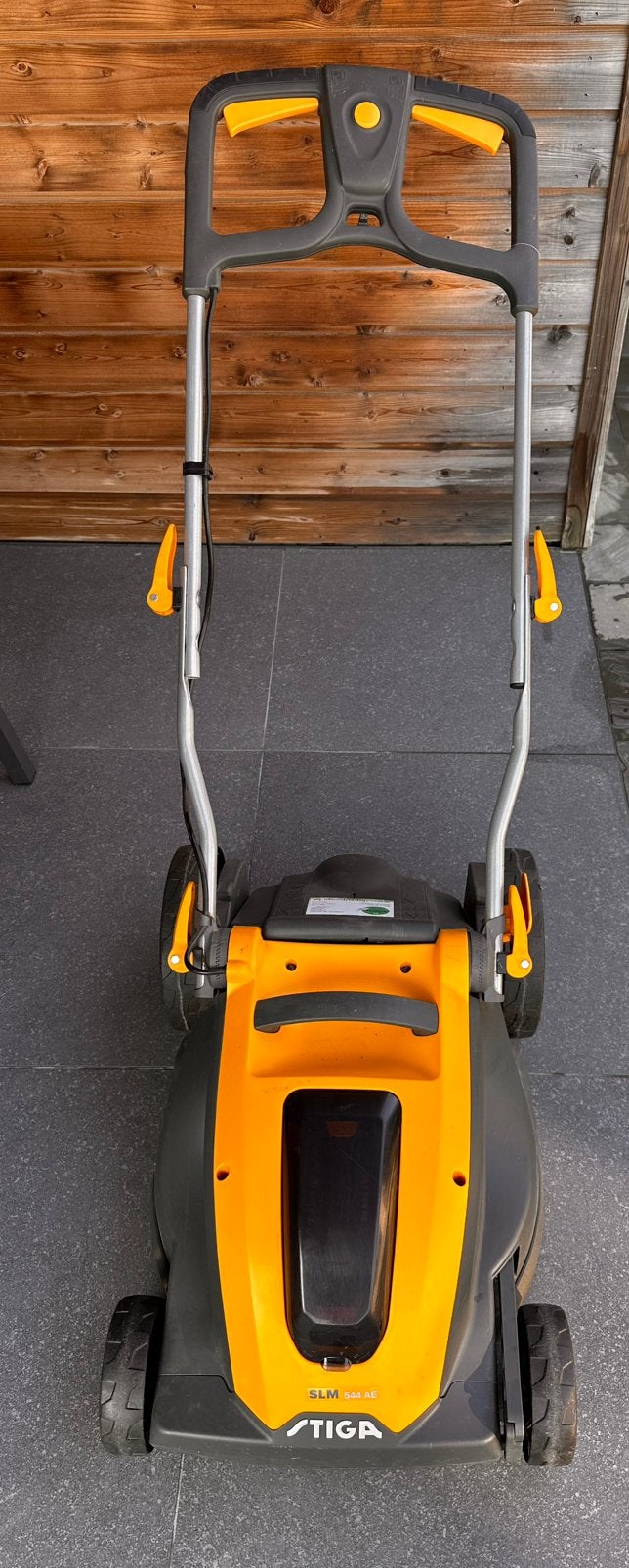 Stiga slim Draadloze accugrasmaaier mulchinzetstuk, Ophalen, Zo goed als nieuw