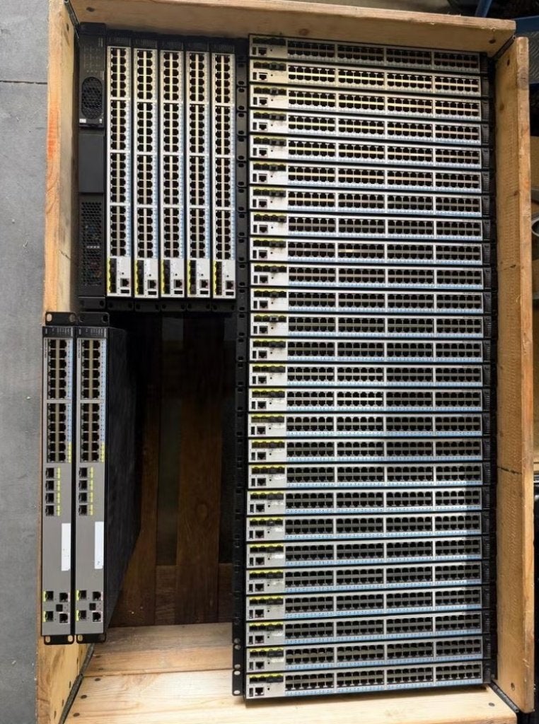 Huawei WLAN acc. contr., Redundant Pwr Supply, switches, APs, Computers en Software, Netwerk switches, Ophalen, Refurbished