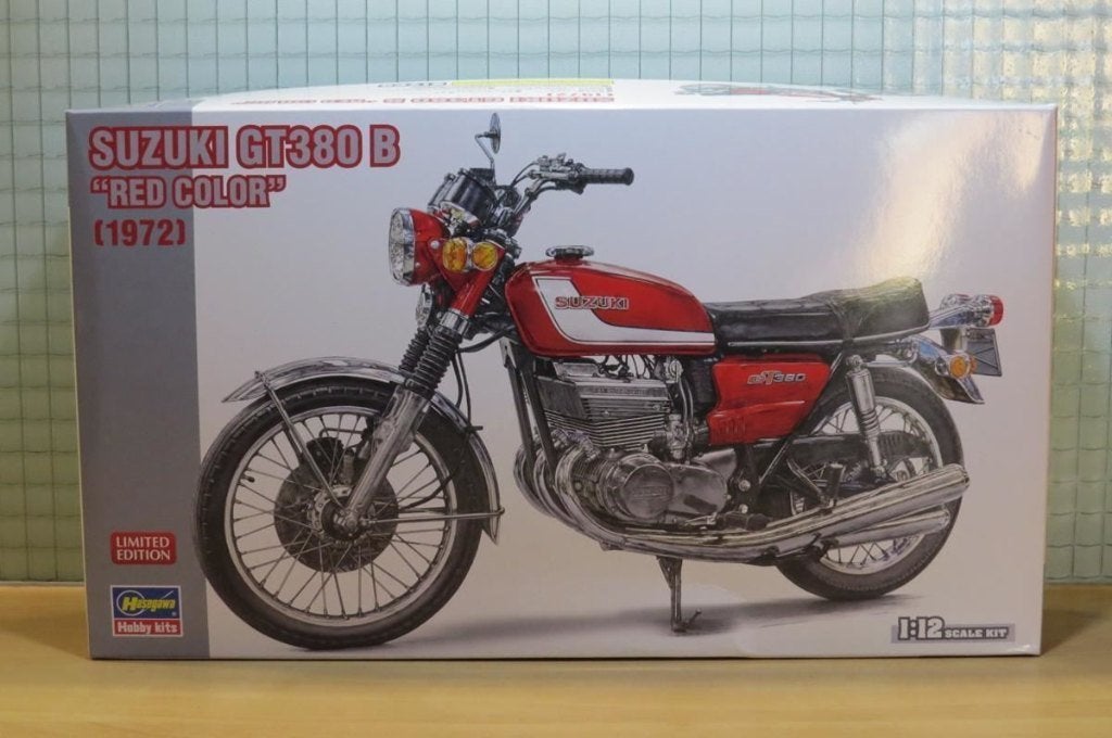 Suzuki GT380 1972 1:12 bouwdoos 21756, Neuf, Autres marques, Enlèvement ou Envoi, Plus grand que 1:32