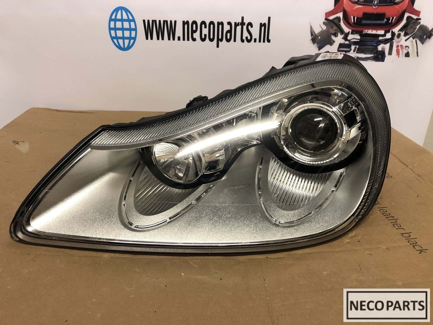 Porsche cayenne 957 facelift xenon koplamp 7L5941031D, -, -, -