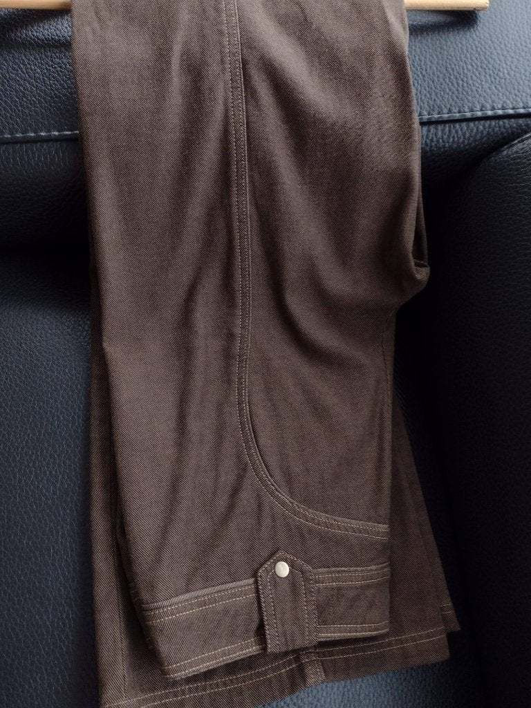Jeans à jambes larges Trussardi marron (IT 44), Vêtements | Femmes, Jeans, Autres couleurs, Comme neuf, W30 - W32 (confection 38/40)