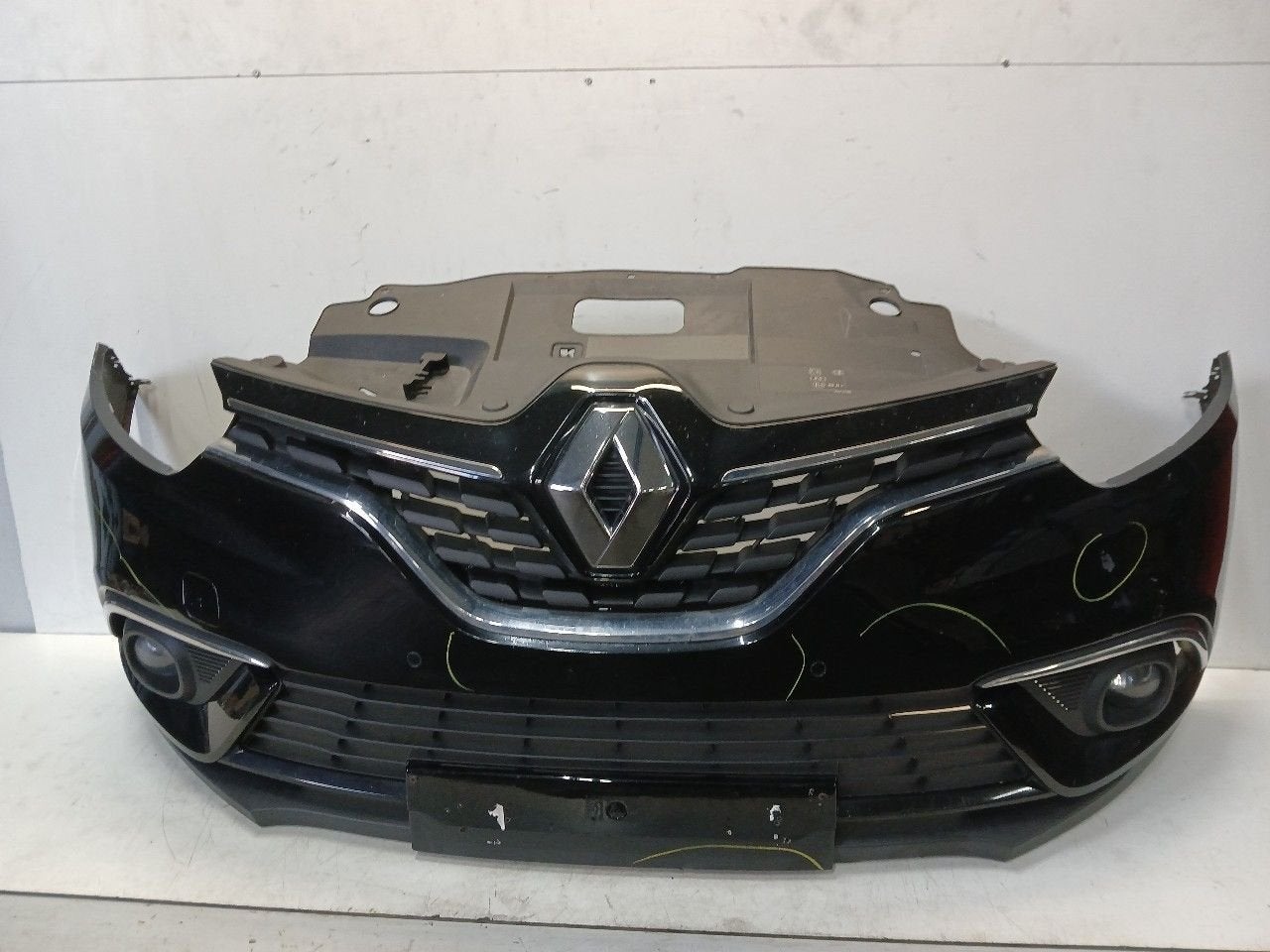 Bumper voor Renault Scénic, Auto-onderdelen, Onderdelen@venauto.nl, Van der Ven Autorecycling B.V., Gebruikt, Ettenseweg 76, 4706 PB Roosendaal, The Netherlands