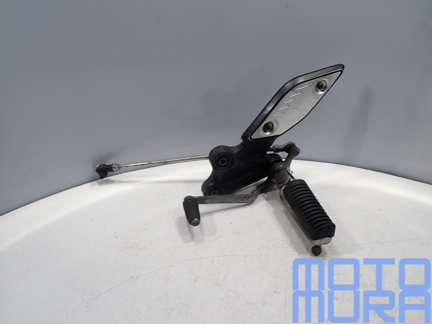 Yamaha FZ8 2011 - 2013 : repose-pied gauche, pédale de chang, -, Utilisé, -, -