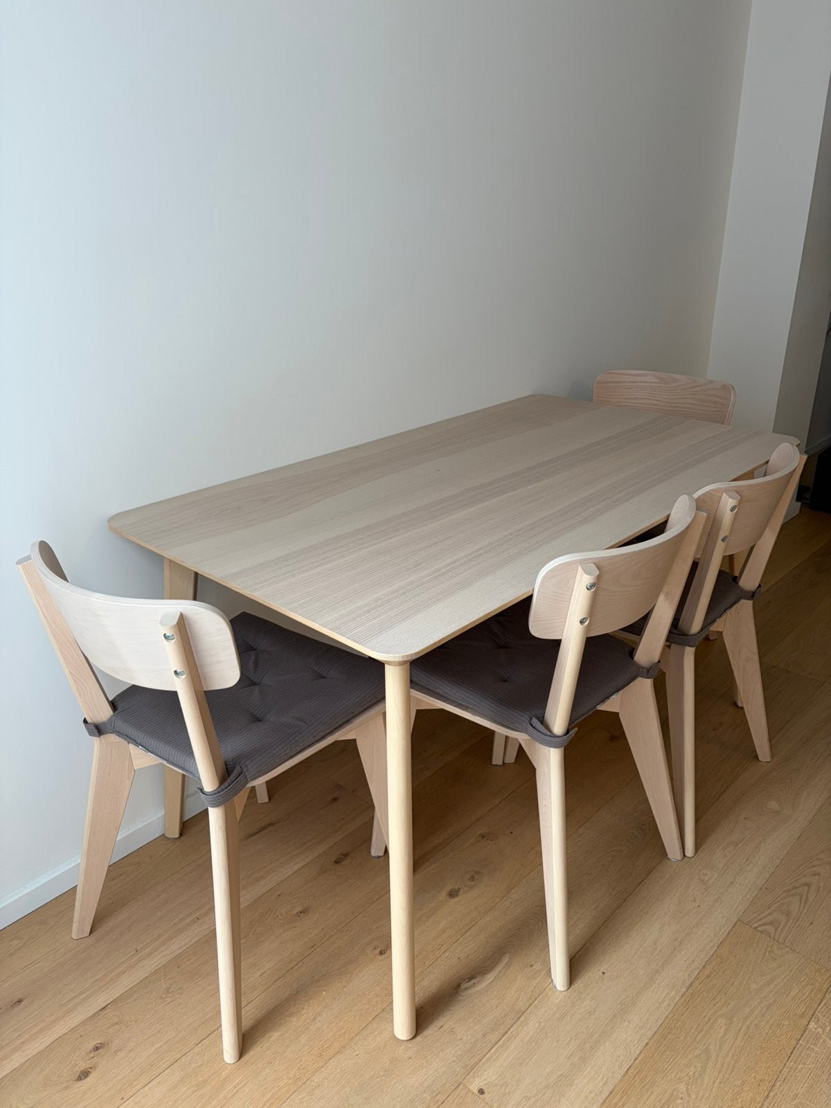 Table à manger IKEA LISABO + 4 chaises LISABO — bon état, 100 à 150 cm, Quatre personnes, Comme neuf, Enlèvement
