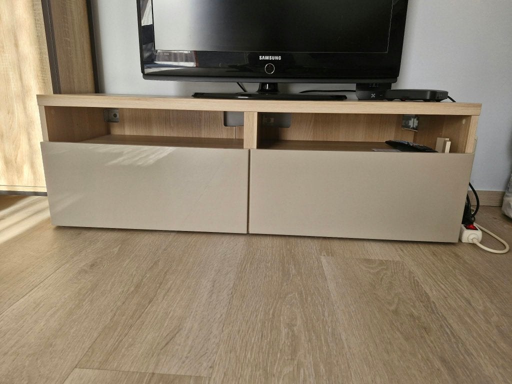 IKEA BESTÅ tv-bank/tv-meubel — uitstekende staat (120 cm), Huis en Inrichting, Ophalen, 100 tot 150 cm, Zo goed als nieuw, Minder dan 100 cm