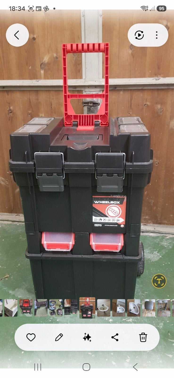 Nieuwe werkkoffer op wieltjes, Ophalen