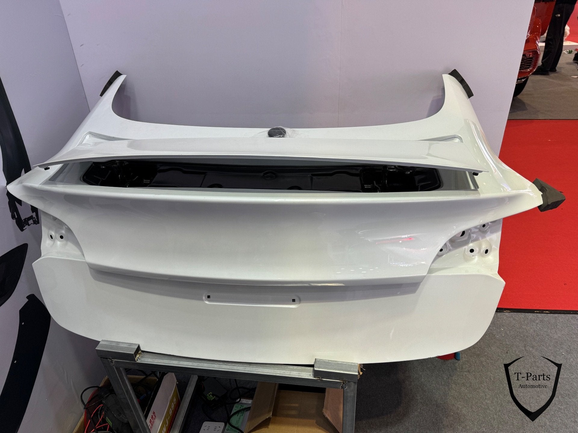 Couvercle de hayon sport pour Tesla Model 3 Y, Fabrikant BV, Neuf, Info@fabrikant.eu, Fabrikantstraat 1
1000 AA  Amsterdam, NL