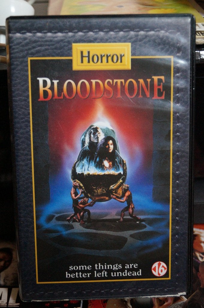 Bloodstone VHS - Horrorfilm met vampiers en bloedsteen, CD & DVD, Sous-titré en néerlandais, Enlèvement ou Envoi, Anglais, Horreur