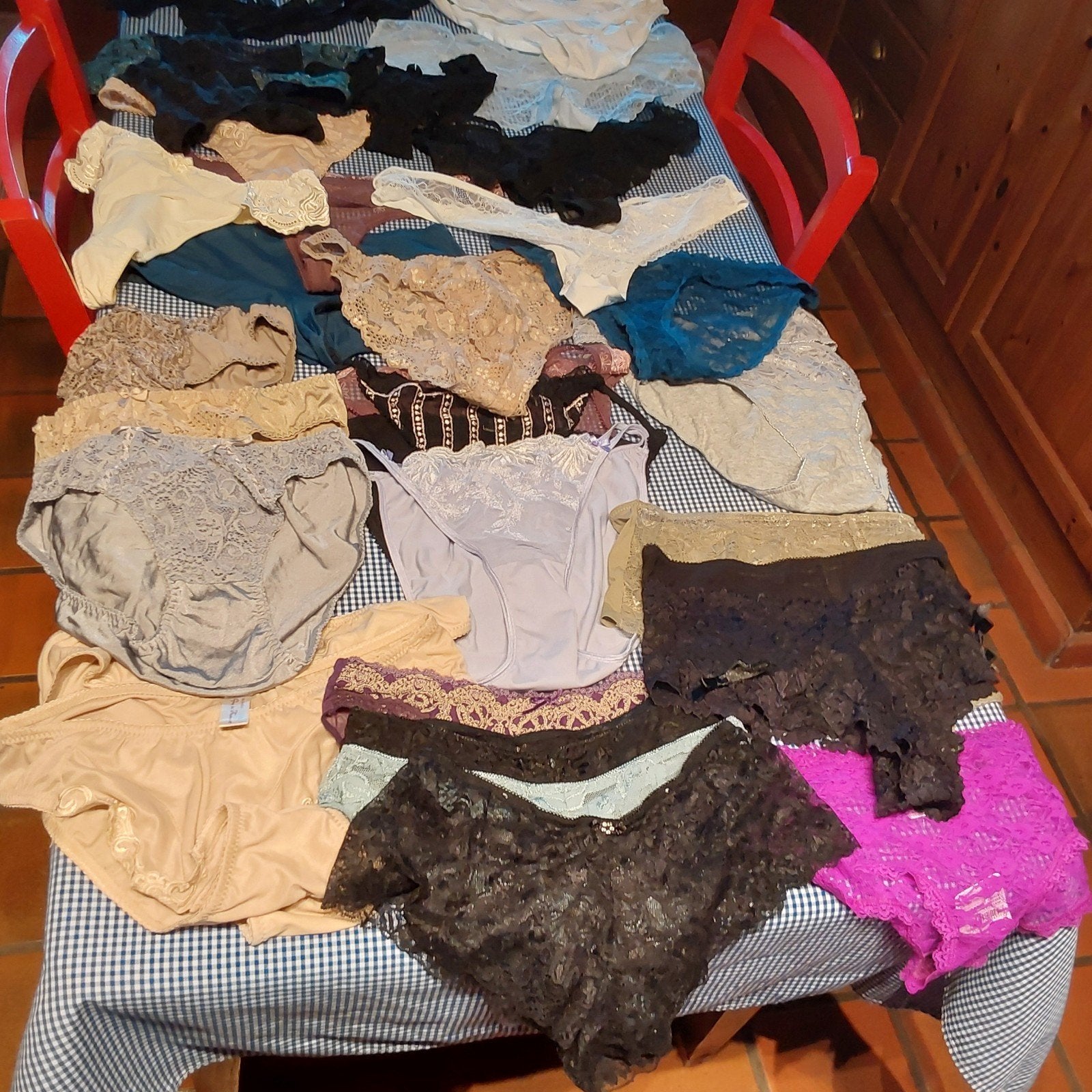 Ondergoed, strings, slipjes, beha's, jarretellegordels, Kleding | Dames, Ondergoed en Lingerie, Ophalen of Verzenden