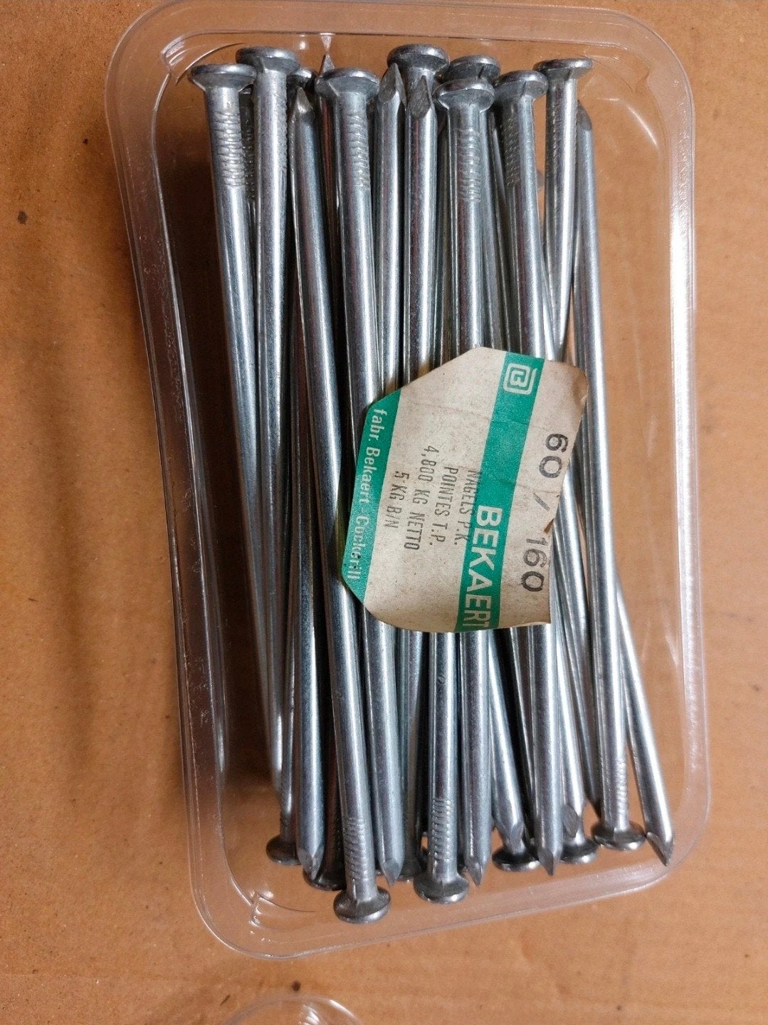 Lot de 50 clous en sergé, Enlèvement